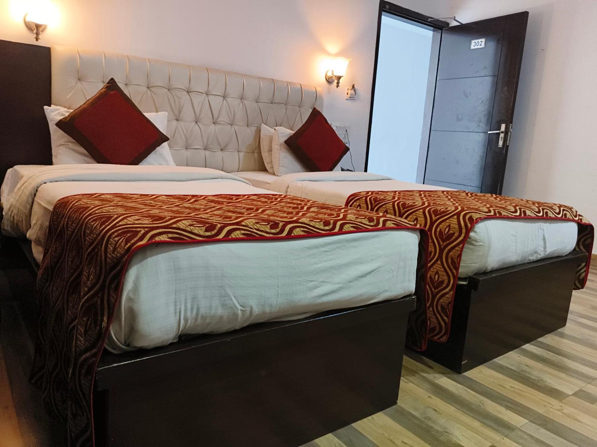 Hotel Samovar By Goyal Hotel آغْرا المظهر الخارجي الصورة